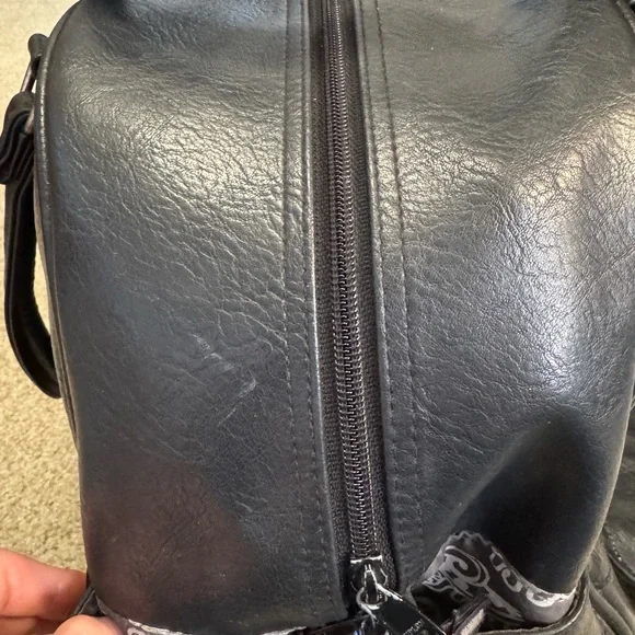 Vintage lululemon Black Duffel Bag Smooth Leather - Picture 5 of 16